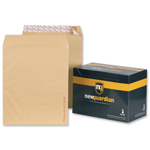 New Guardian Envelopes Heavyweight Board-backed Peel and Seal Manilla 394x318mm [Pack 50]